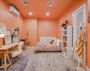 1529 Barton Springs Rd - Photo Thumbnail 16