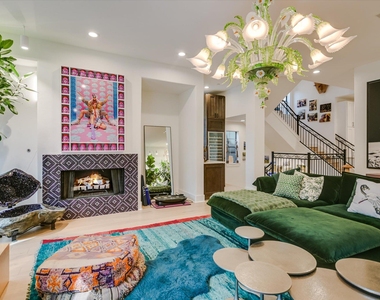 1529 Barton Springs Rd - Photo Thumbnail 1