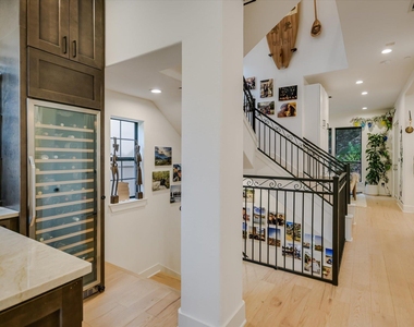 1529 Barton Springs Rd - Photo Thumbnail 25