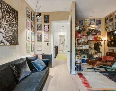 1529 Barton Springs Rd - Photo Thumbnail 14