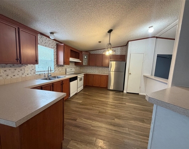 177 Jeffrey Dr - Photo Thumbnail 16