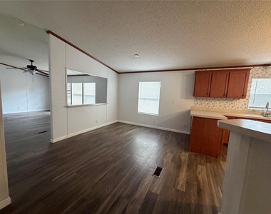 177 Jeffrey Dr - Photo Thumbnail 13