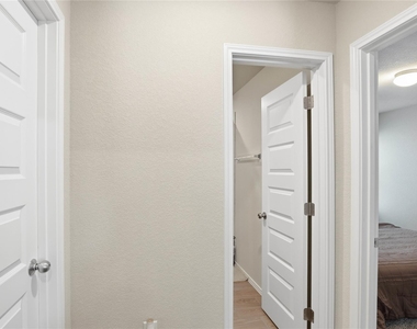 301 Old Stagecoach Rd - Photo Thumbnail 16