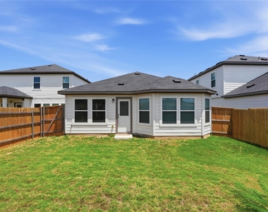 301 Old Stagecoach Rd - Photo Thumbnail 17