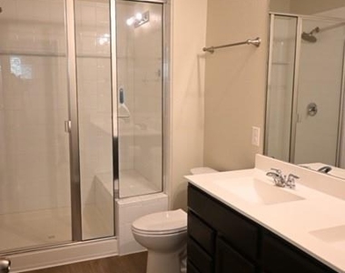 516 E Slaughter Ln - Photo Thumbnail 11