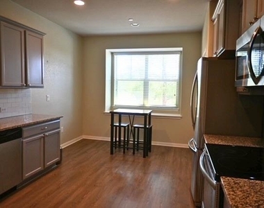 516 E Slaughter Ln - Photo Thumbnail 7