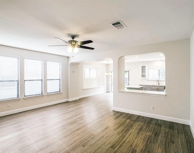 2105 Sage Canyon Dr - Photo Thumbnail 5