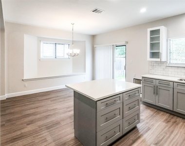 2105 Sage Canyon Dr - Photo Thumbnail 9