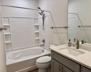 2105 Sage Canyon Dr - Photo Thumbnail 16