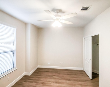 2105 Sage Canyon Dr - Photo Thumbnail 11