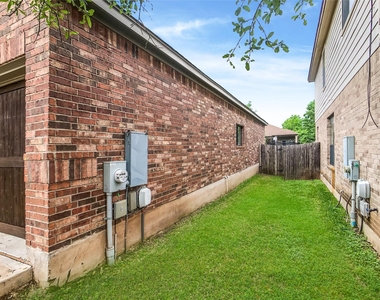 2105 Sage Canyon Dr - Photo Thumbnail 22
