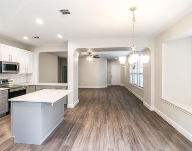 2105 Sage Canyon Dr - Photo Thumbnail 6