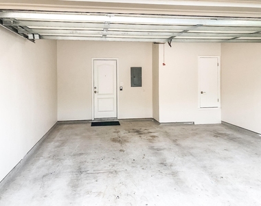 2105 Sage Canyon Dr - Photo Thumbnail 19