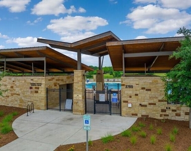 3504 Lodgepole Dr - Photo Thumbnail 4