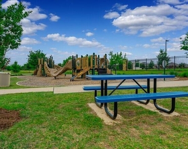 3504 Lodgepole Dr - Photo Thumbnail 3