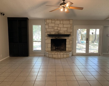 1002 Adventure Ln - Photo Thumbnail 2
