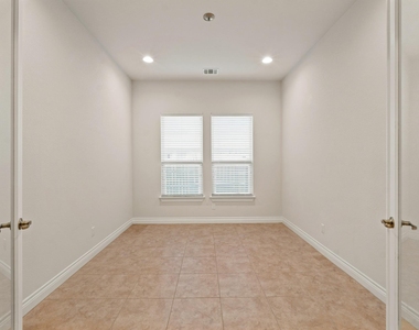 19509 Kolsti Way - Photo Thumbnail 16