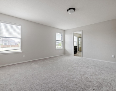 317 Tordesillas Dr - Photo Thumbnail 10