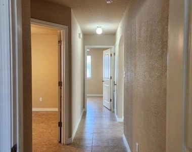 4509 Halliday Ave - Photo Thumbnail 10
