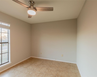 2003 Castle Gate Cir - Photo Thumbnail 15