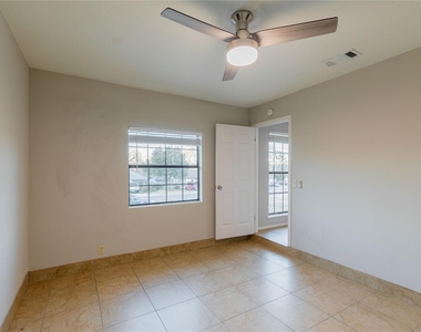 2003 Castle Gate Cir - Photo Thumbnail 7