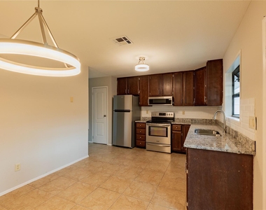 2003 Castle Gate Cir - Photo Thumbnail 13