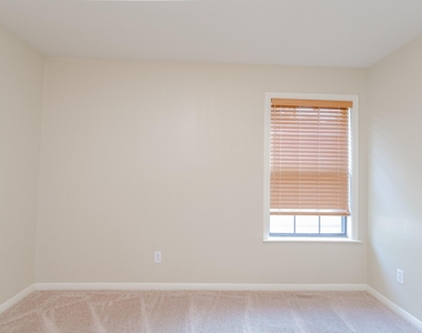 4501 Caswell Ave - Photo Thumbnail 11