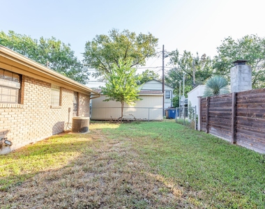 4501 Caswell Ave - Photo Thumbnail 15