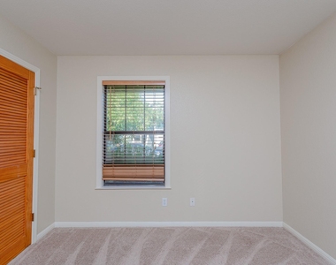 4501 Caswell Ave - Photo Thumbnail 12