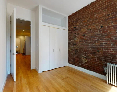 405 West 50th Street - Photo Thumbnail 4