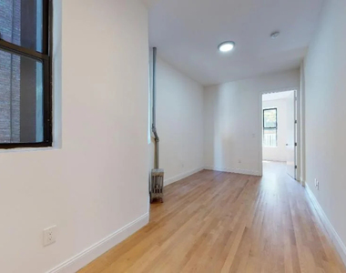 405 West 50th Street - Photo Thumbnail 2