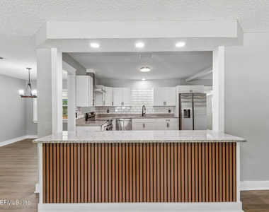 350 N 6th Street - Photo Thumbnail 42