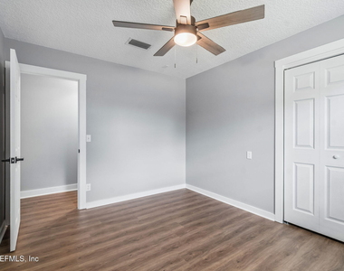 350 N 6th Street - Photo Thumbnail 67