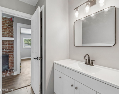 350 N 6th Street - Photo Thumbnail 72