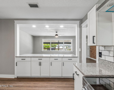 350 N 6th Street - Photo Thumbnail 35