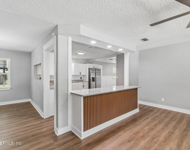 350 N 6th Street - Photo Thumbnail 44