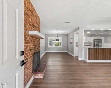350 N 6th Street - Photo Thumbnail 13