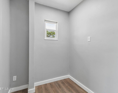 350 N 6th Street - Photo Thumbnail 65