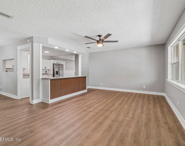 350 N 6th Street - Photo Thumbnail 17