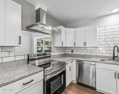 350 N 6th Street - Photo Thumbnail 34