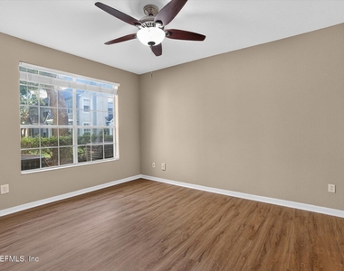 13703 Richmond Park Drive N - Photo Thumbnail 22