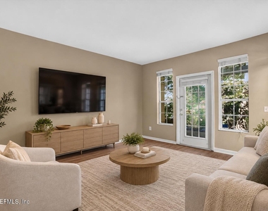 13703 Richmond Park Drive N - Photo Thumbnail 4