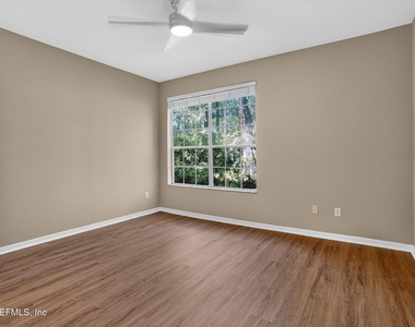 13703 Richmond Park Drive N - Photo Thumbnail 16