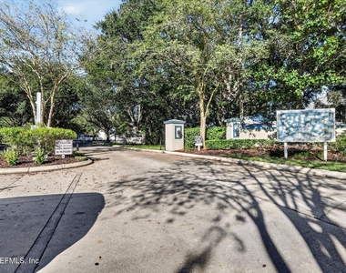 13703 Richmond Park Drive N - Photo Thumbnail 52