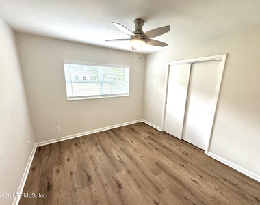 1109 Nantucket Avenue - Photo Thumbnail 16