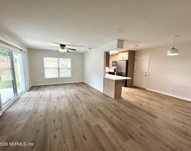 1109 Nantucket Avenue - Photo Thumbnail 10