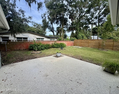 1109 Nantucket Avenue - Photo Thumbnail 18
