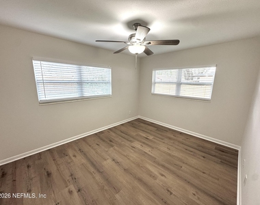1109 Nantucket Avenue - Photo Thumbnail 14