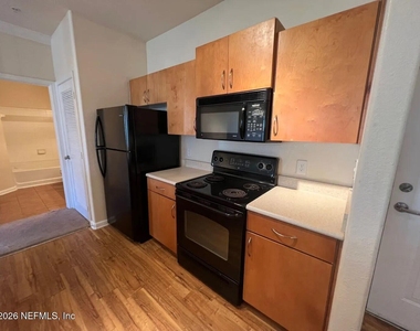 8290 Gate Parkway W - Photo Thumbnail 9