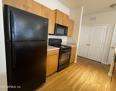 8290 Gate Parkway W - Photo Thumbnail 11